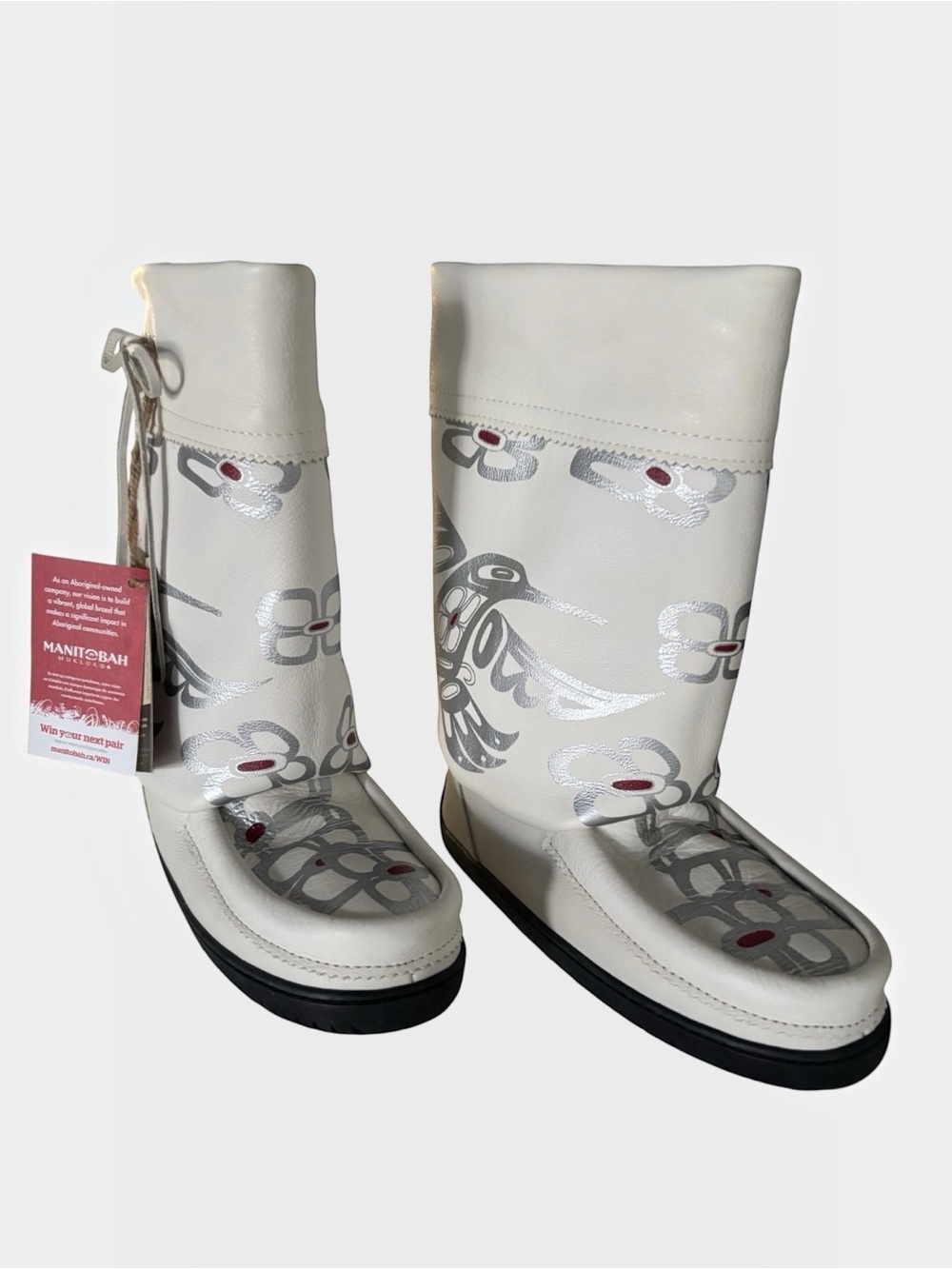 Cream Manitobah Mukluk Boots with Heminbird & Flower Silver Accent - Picture 2 of 4